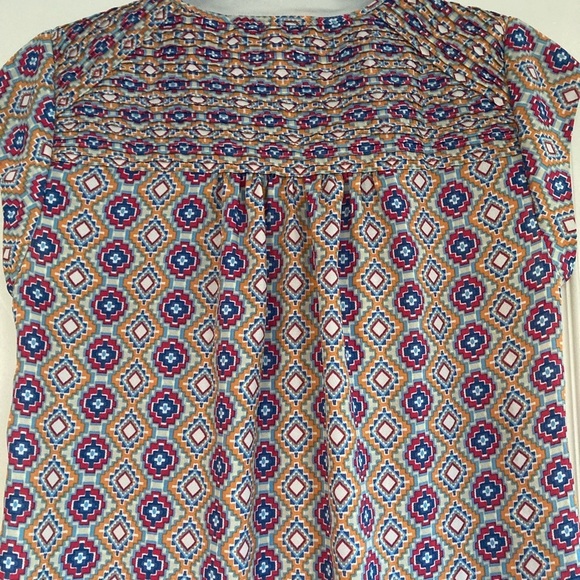 Daniel Rainn geometric print cap sleeve blouse. Size S - Picture 7 of 7